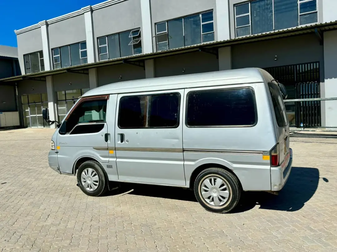 2002 Nissan Nissan