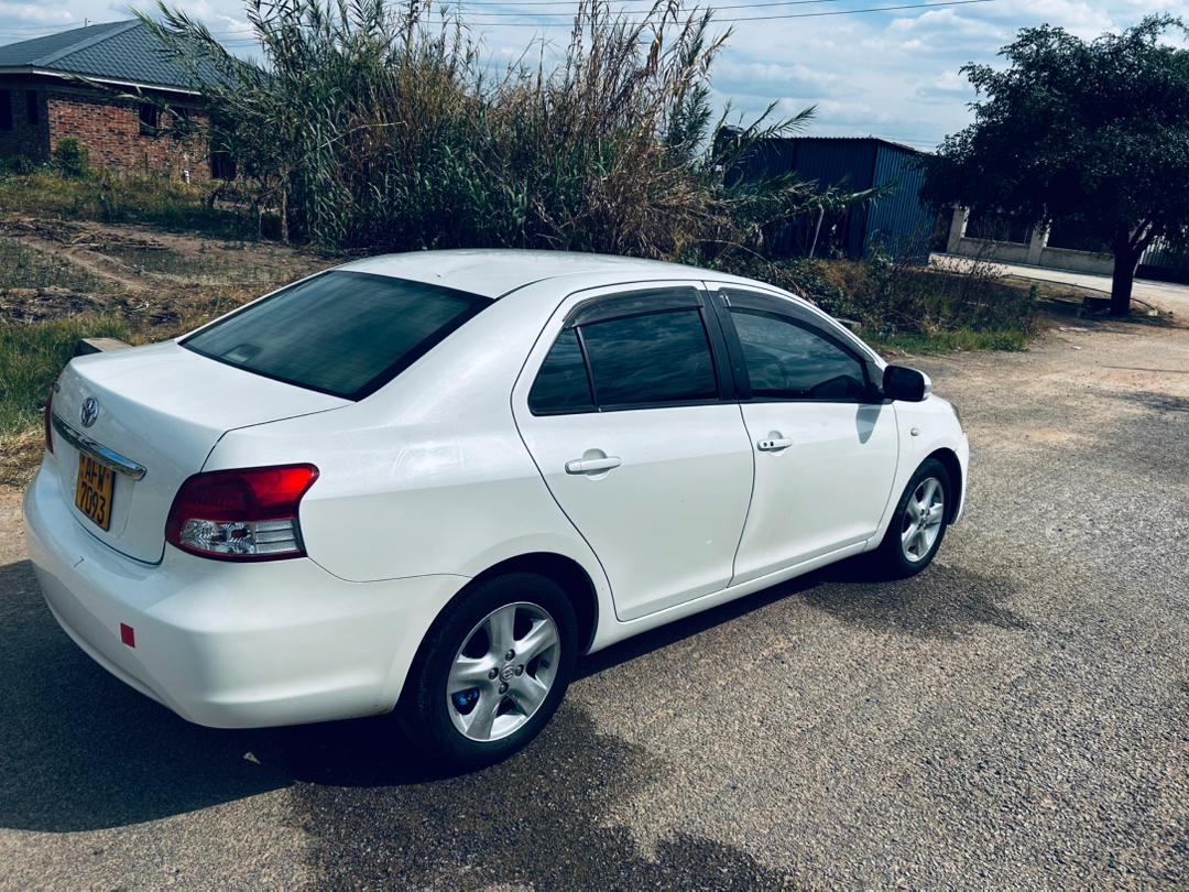 2003 Toyota Belta