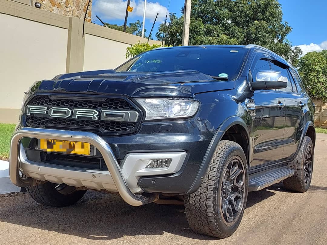 2017 Ford Everest