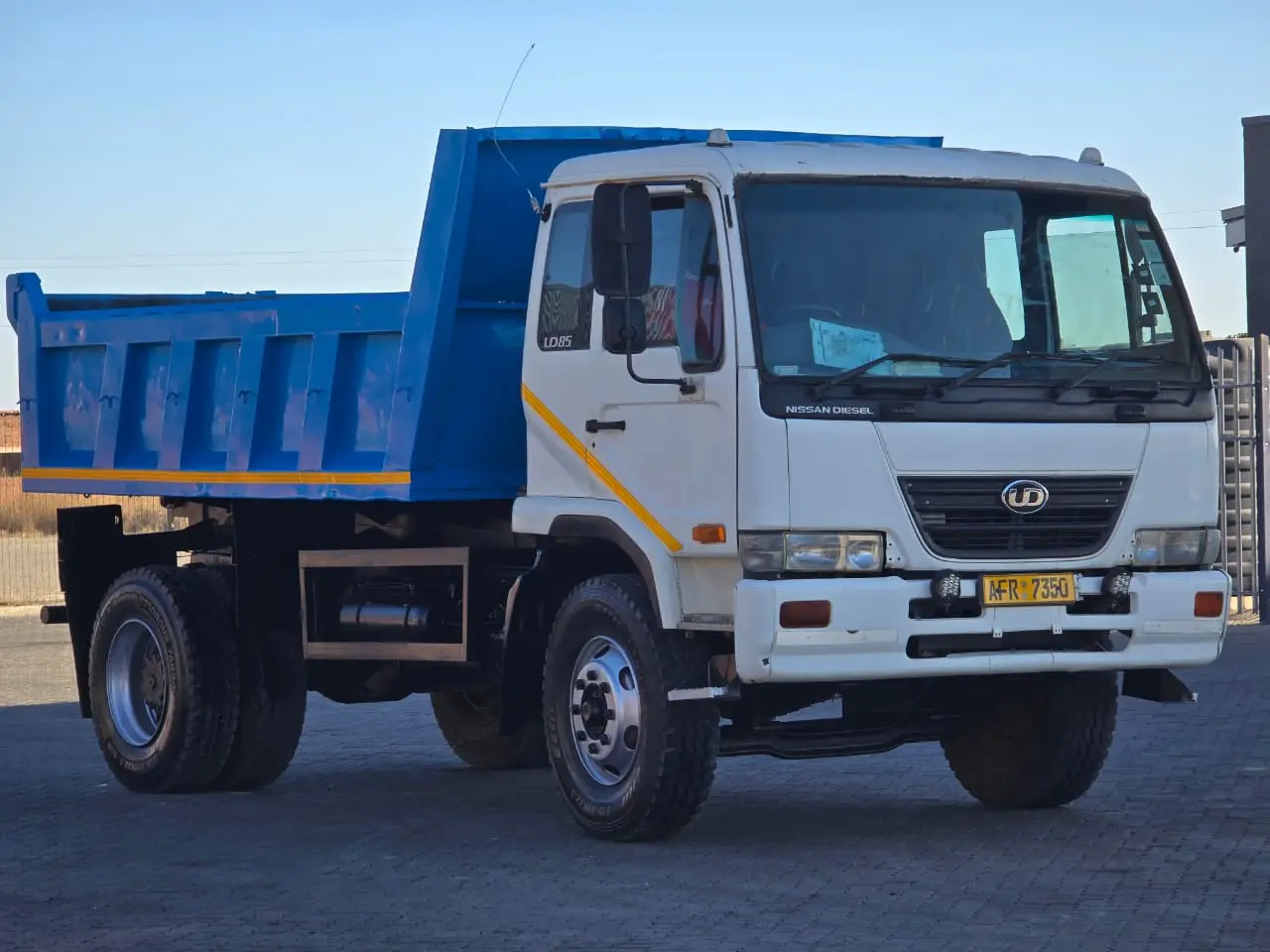 2010 Nissan Ud85