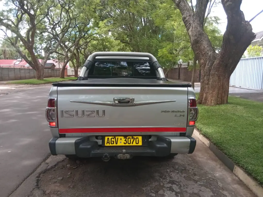 2011 Isuzu Kb300 D-teq