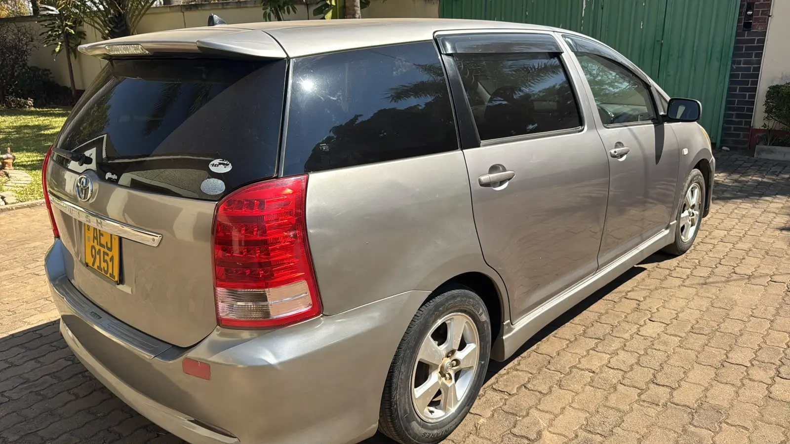 2005 Toyota Wish
