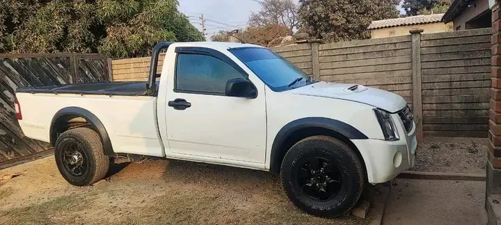 2008 Isuzu Kb250 Fleetside
