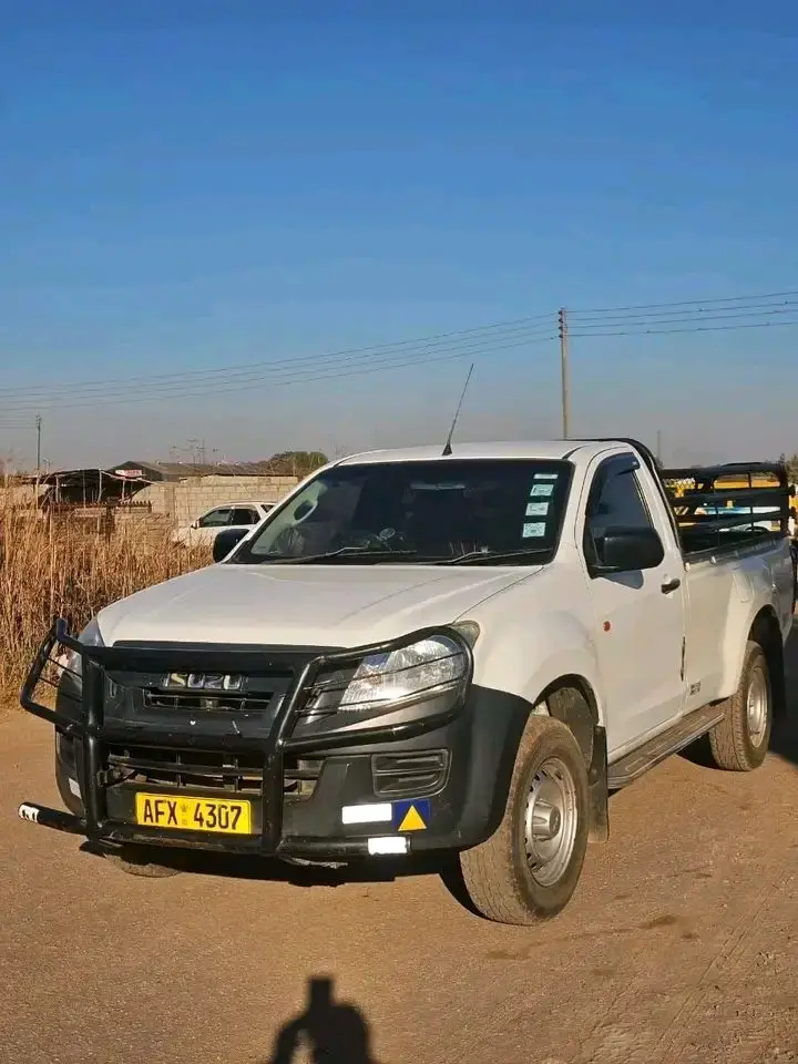 2015 Isuzu Kb 25o Dteq